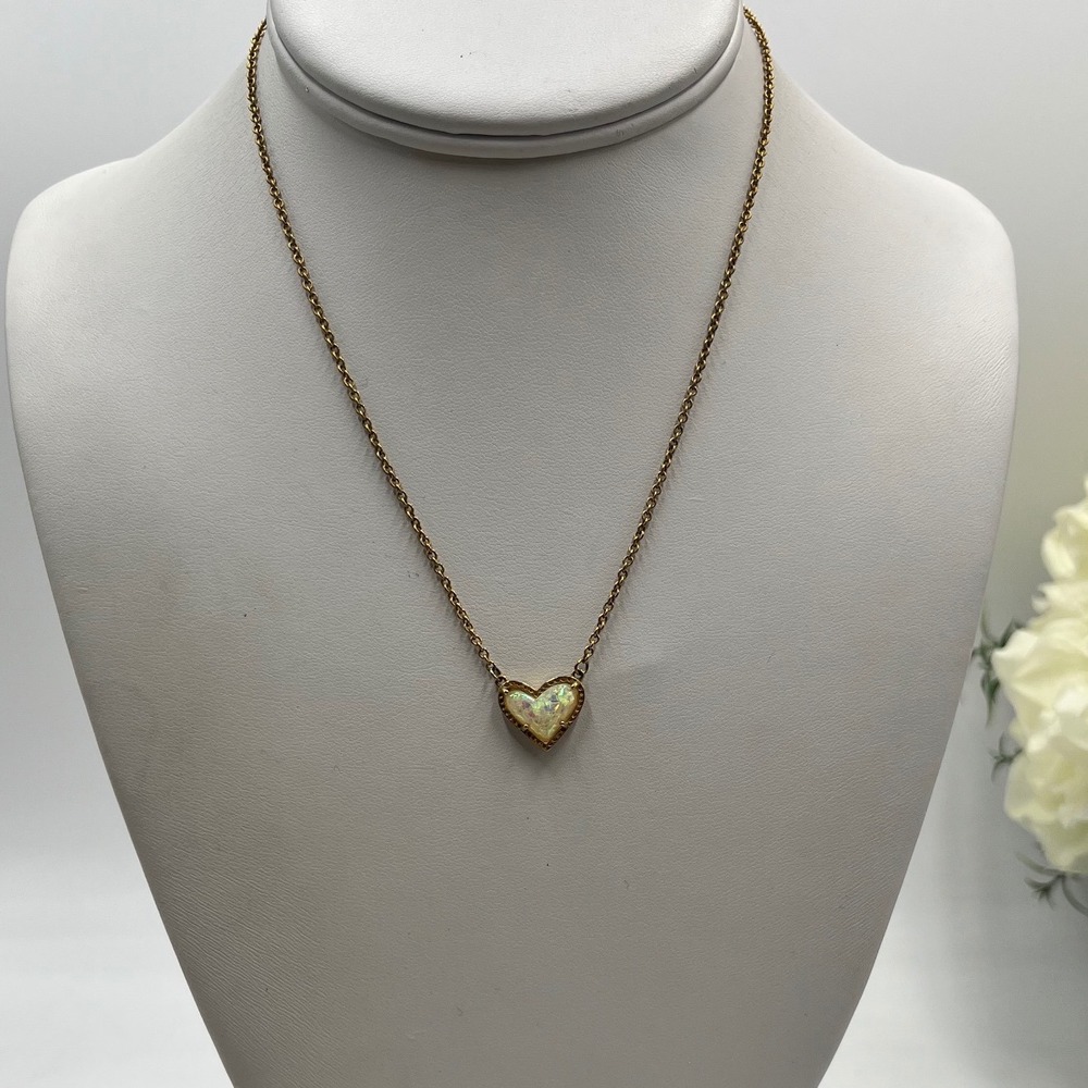 KENDRA SCOTT Ari‎ Heart Necklace
Gold Plated Opal Stone
